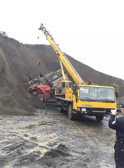 大渡口区上犹道路救援